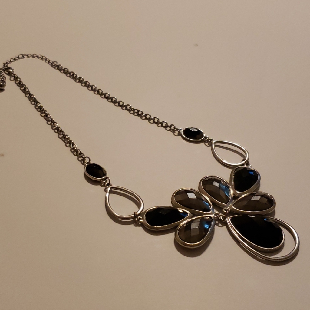 Statement Necklace 8$